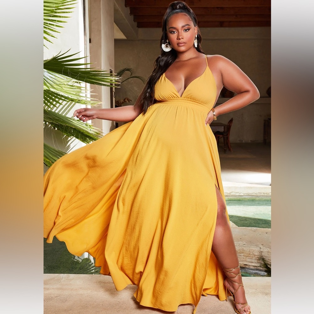 Fashion Nova size 1X Mustard Flowy Maxi Dress
